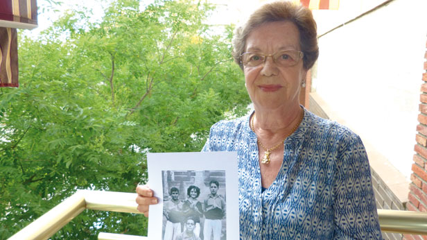 10.03.2024_Dama de Nit presenta a Aurora Batet i de convidada Núria Serra de Minyons de Terrassa. 